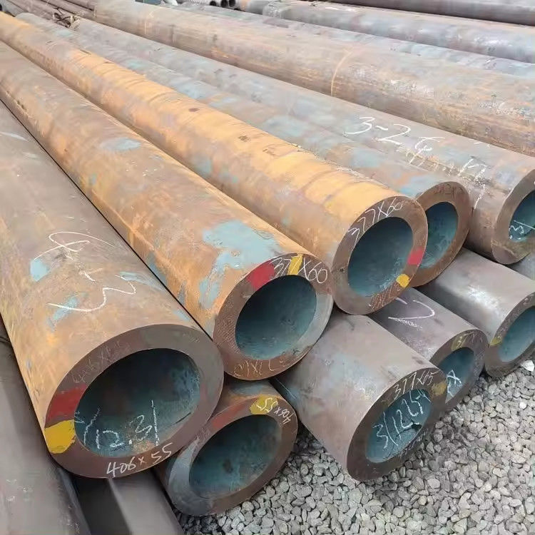 Lichte staalpijp Q235 Q355 St3.4 Casing Carbon Steel Pipe Aisi1080 Standard voor olie en gas